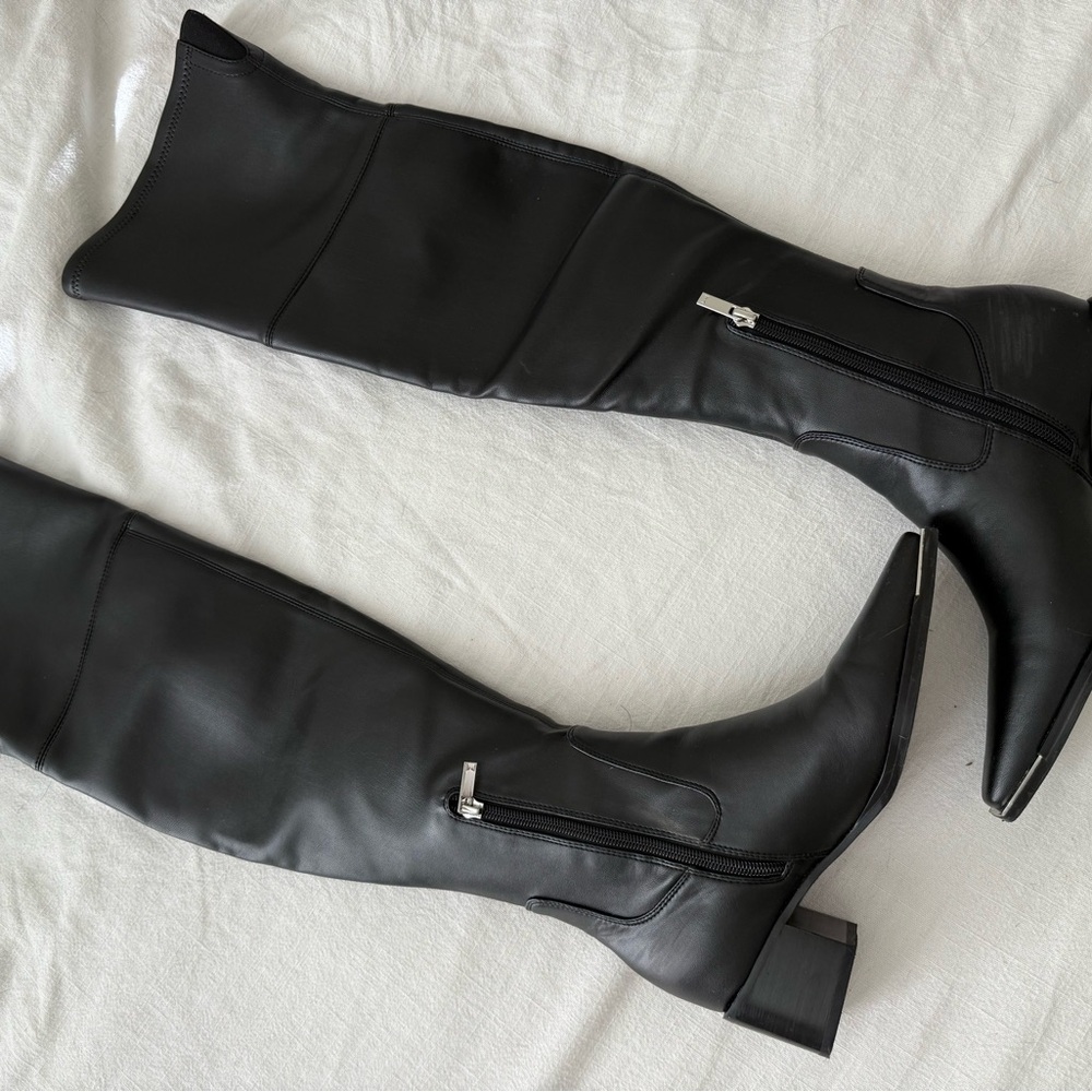 Women's Black Knee-High Boots
